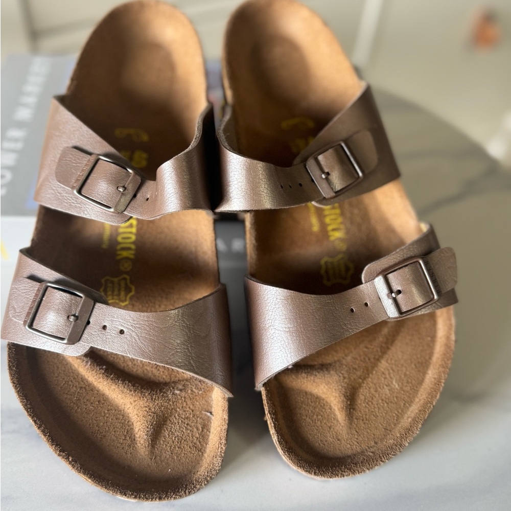 NWOT taupe Birkenstocks